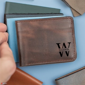 Portafoglio bifold in pelle personalizzato, portafoglio porta carte in pelle nera, regalo per la festa del papà, portafoglio in pelle inciso personalizzato, regalo per San Valentino