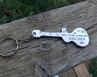 Portachiavi Chitarra Con Apribottiglie - Regalo Originale Per Musicisti E Appassionati Di Musica - Lega Di Zinco