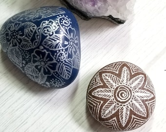 Set of 2 Painted Mandala Stone | Paperweight | Meditation Stone | Painted Rock | Zen Rock | Stone Mandala | Stone Painting | Rock Art