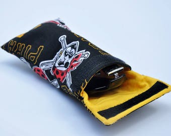 Pittsburgh Pirates glasses case, Buccos sunglasses protector, black and gold reading glasses holder, eyeglasses pouch, baseball gift idea