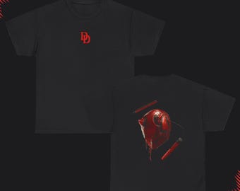 Camiseta Daredevil: estampa frontal e traseira, mistura de algodão