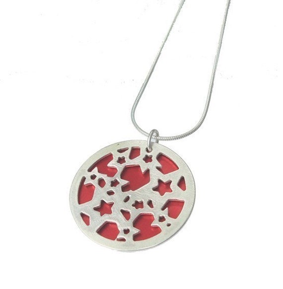 Small reversible Stars pendant with RED front and JET back