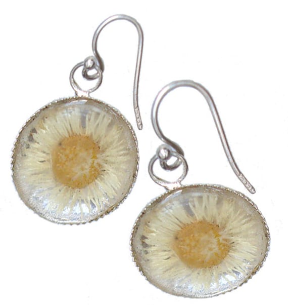 White Daisy earrings