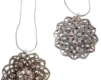 Spirograph Stainless Steel Pendant in Silver/Gold