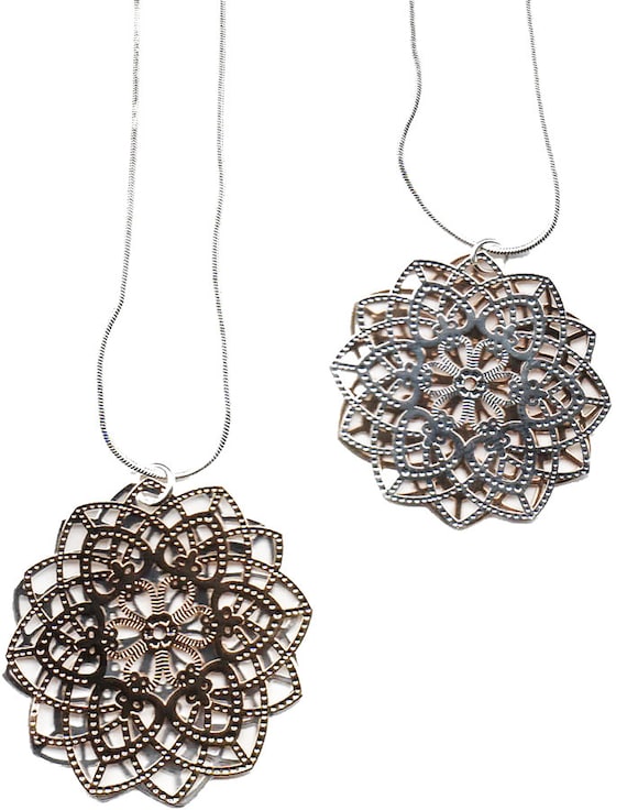 Spirograph Stainless Steel Pendant in Silver/Gold