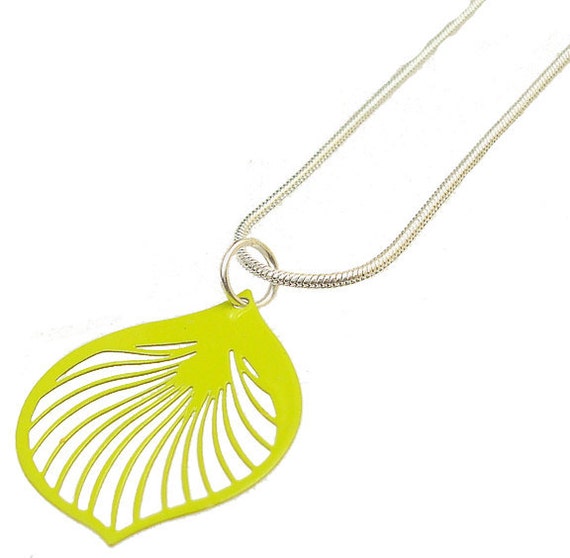 Enameled Filigree Ginkgo Leaf Pendant in Lime Green