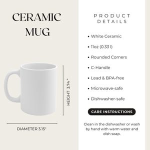 K&ouml;nnte beinhalten: Wei&szlig;e Keramiktasse mit C-Henkel. Die Tasse ist 9,5 cm hoch und 8 cm im Durchmesser. Sie ist mikrowellen- und sp&uuml;lmaschinenfest.