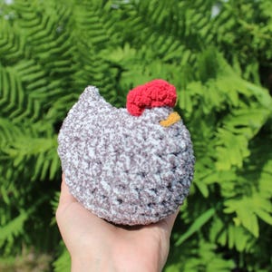 Crocheted chicken