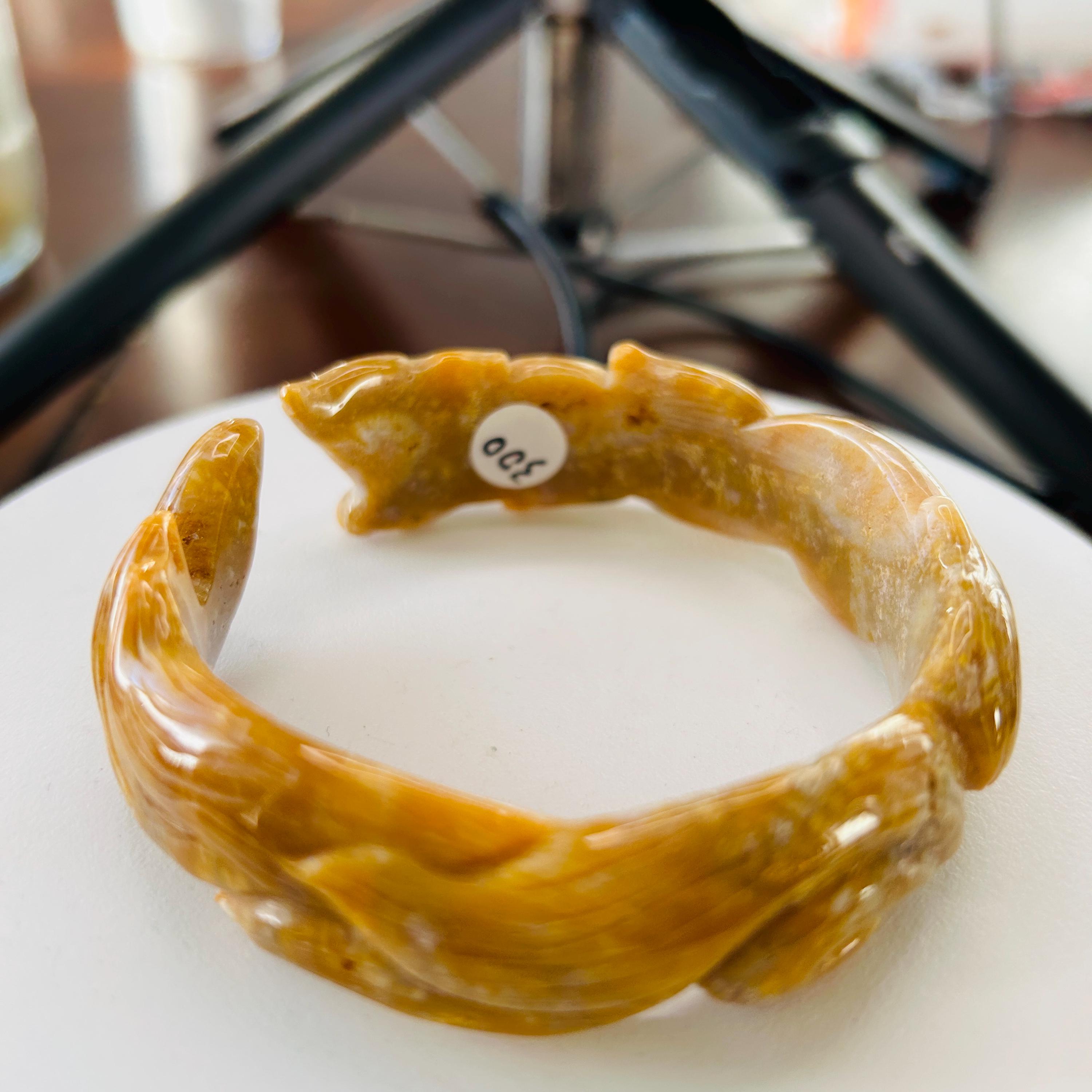 手彫り九尾狐バングル：化石珊瑚翡翠ブレスレット（56.8mm）AA-10006