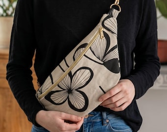 Floral women's fanny pack