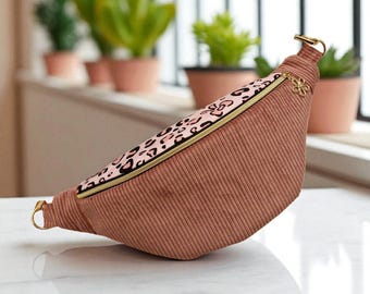 Women's pink corduroy belt bag – Pink leopard print