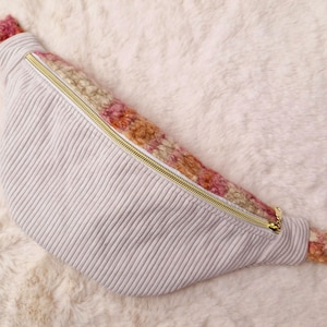 Sac banane femme écru en velours côtelé & laine bouclée – banane douce et tendance – accessoire fait main en France