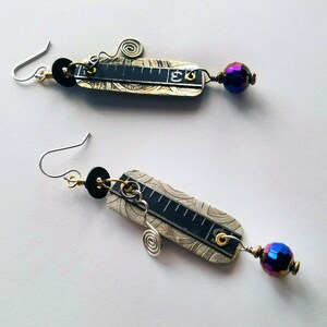 Vintage meetlint oorbellen, industrieel Chic oorbellen, Handgemaakte oorbellen, Assemblage sieraden