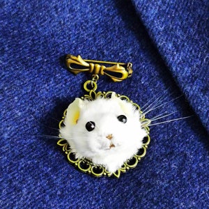 This is a Lovely Real Mouse Head Taxidermy Brooch \ Miniature Animal ...