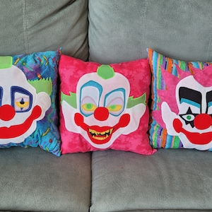 Killer Klowns From Outer Space pillow set