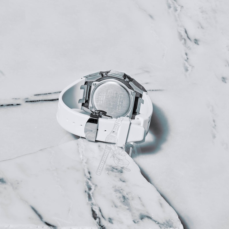 Relógio Casio GA-2100 G-Shock – Caixa de metal e pulseira de borracha modificadas – Mostrador branco imagem 4