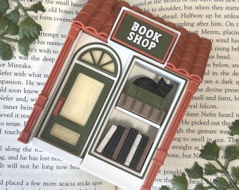 3D Printed Mini Bookshop Fidget Toy | Book Lover Desk Accessory, Shelf Decor