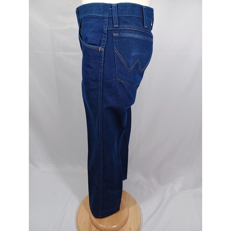Wrangler Jeans Mens Medium Blue Straight Leg Denim 5 Pocket Classic Casual Fit image 2