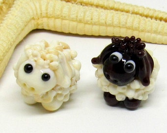 1 glass sheep, beige or beige-brown, lampwork, muranoglass, 15mm x 15mm, as bead or as pendant, MTO