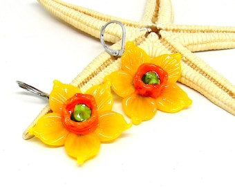 glass earrings daffodils, lampwork, muranoglass, MTO