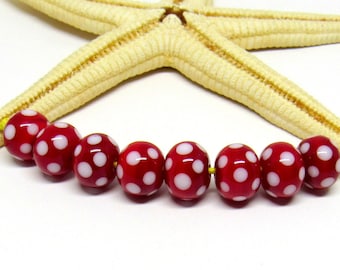 8 glassbeads, lampwork, muranoglass, 10mmx8mm, red, dots white, hole 2mm, MTO