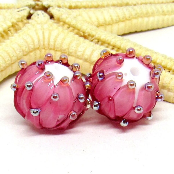 2 glassbeads blossom, white-pink, 15mm, lampwork, hole 2mm, MTO