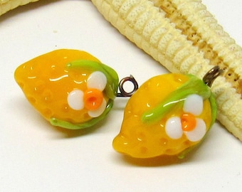 2 glass lemon beads, lampwork, muranoglass, 15mm, 2mm eyelet, MTO