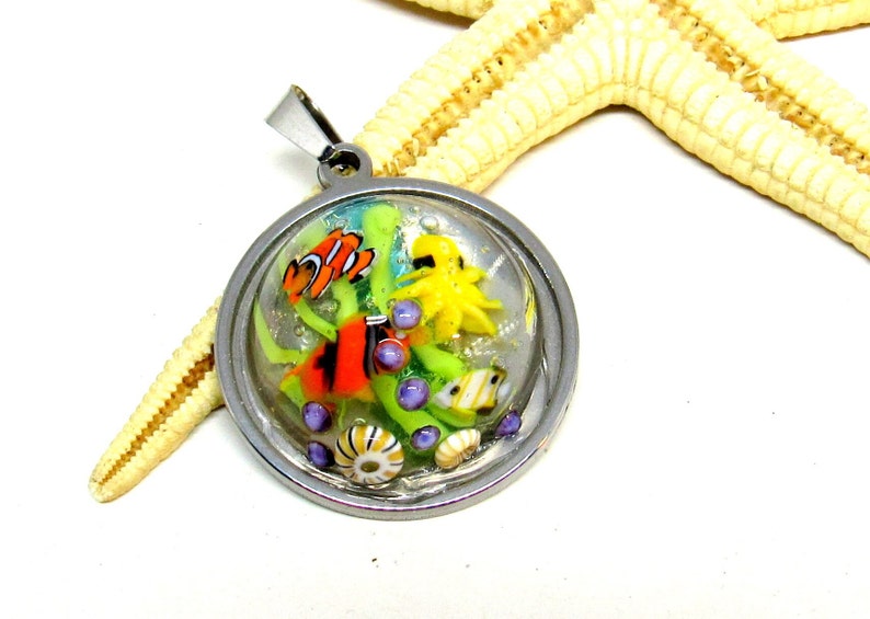 1 glass pendant waterworld, sea, aquarium, fishbowl, fishtank, clownfish, octopus, lampwork, ready to ship image 1