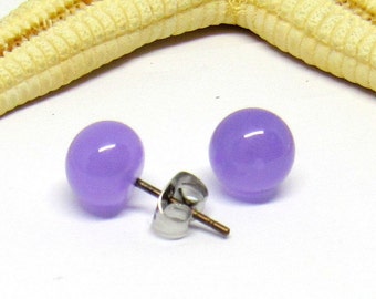 glass stud earrings, 8mm, lilac, surgical steel, lampwork