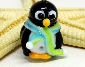 Glas Pinguin mit Schal, Muranoglas, Lampwork, als Perle oder Anhänger, Anfertigug nach Bestellung