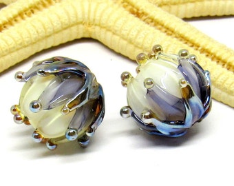 2 glass beads, blossom, 15mm, lampwork, hole 2mm