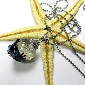 glass pendant, with frog, glittering inside, lampwork image 3