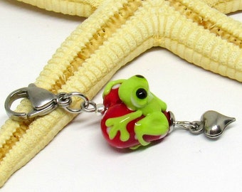 glass pendant, heart with frog, lampwork, glass, MTO