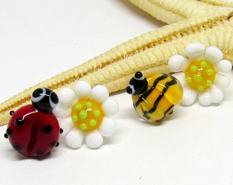 glass stud earrings, bee or ladybug with flower, lampwork, muranoglass, MTO