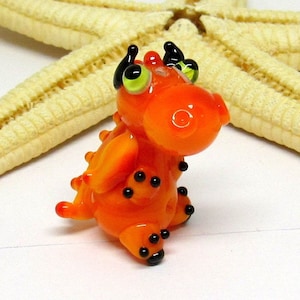 glass dragon, lampwork, muranoglass, as bead or pendant , MTO