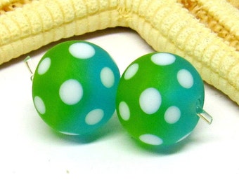 2 glassbeads etched (matte finish), 10, 12 or 14mm, blue-green, white dots, lampwork, MTO
