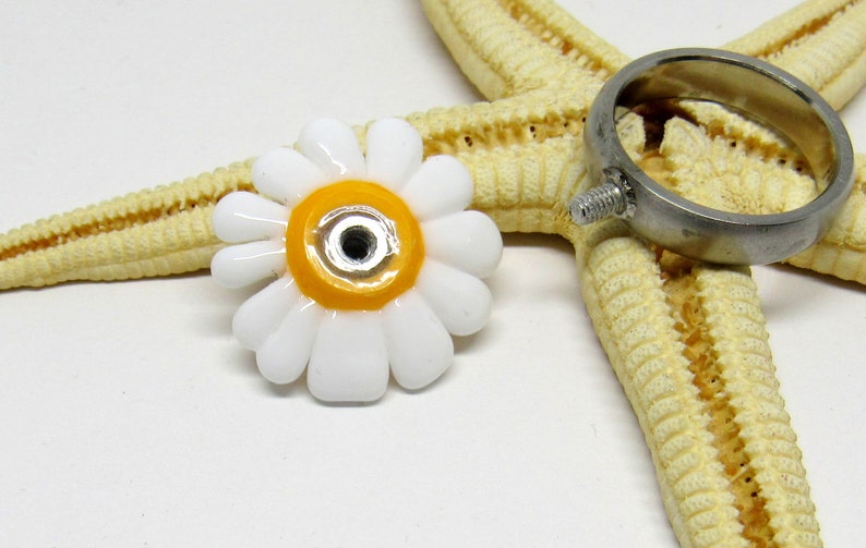 glass ring top, lampwork, daisy, 2,5mm nut, changeable, MTO image 4