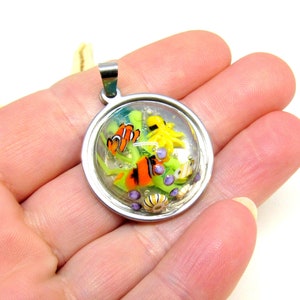 1 glass pendant waterworld, sea, aquarium, fishbowl, fishtank, clownfish, octopus, lampwork, ready to ship image 3