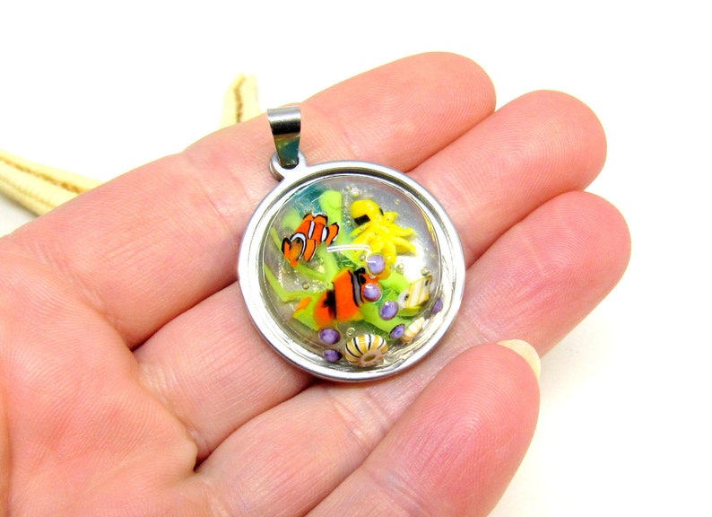 1 glass pendant waterworld, sea, aquarium, fishbowl, fishtank, clownfish, octopus, lampwork, ready to ship image 3