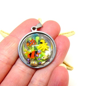 1 glass pendant waterworld, sea, aquarium, fishbowl, fishtank, clownfish, octopus, lampwork, ready to ship image 5