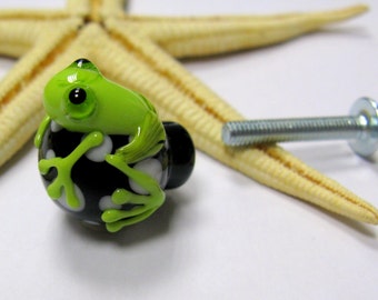 glass doorknob with frog (20mmx25mm), lampwork, incl. M4 nuts with screw, MTO