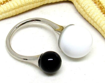 Verstellbarer Ring, Muranoglas, Lampwork, schwarz, weiß, MTO