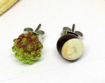 glass stud earrings chestnut, lampwork, muranoglass, MTO