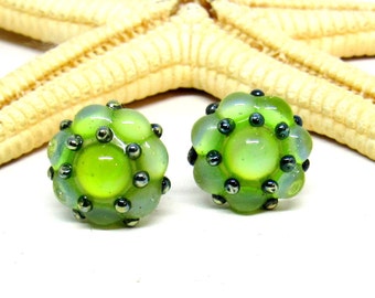 glass stud earrings, green, lampwork, muranoglass, MTO