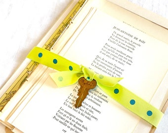 French Ephemera Junk Journal Kit with vintage old maps,French book pages, art illustrations and more. Handmade Gift For Artsy Best Friends.