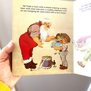 Vintage Children's Holiday Book Set. 1980's Christmas Books. Santa Claus Is Coming To Town. Set of 2 Dean Board Books. image 8