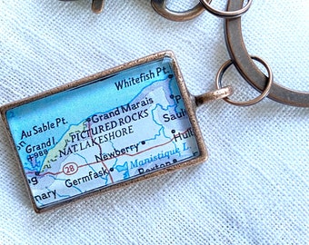 UP Michigan Keychain. Pictured Rocks Hiking Gift for Best Friend. Grand Marais Michigan.