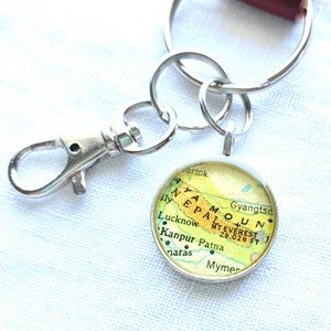 Mt. Everest Leather Keychain for Him.Gift for Him.Leather Key Fob.Mt. Everest Key Holder.Vintage Mt. Everest Map.Hiking Gift.
