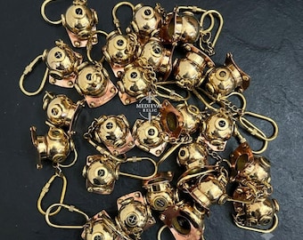Handcrafted Solid Brass Diving Helmet Keychains – Steampunk Nautical Charm (Lot of 25)