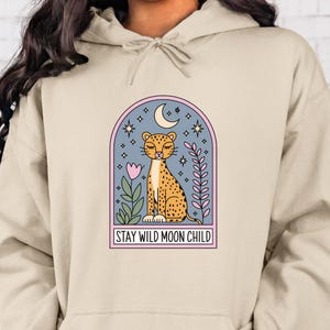 Felpa con cappuccio Stay Wild Moon Child: maglietta grafica Celestial Boho